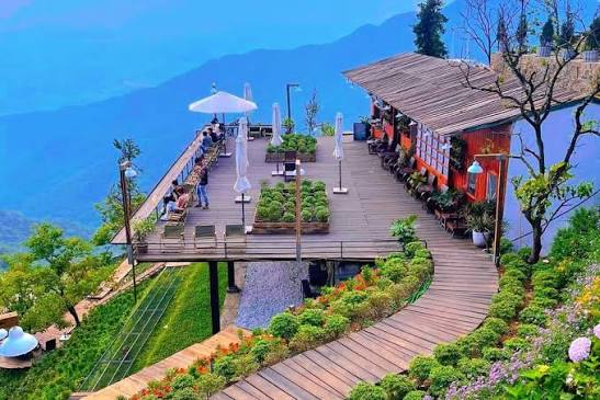 TAM ĐẢO – THỊ TRẤN MỜ SƯƠNG